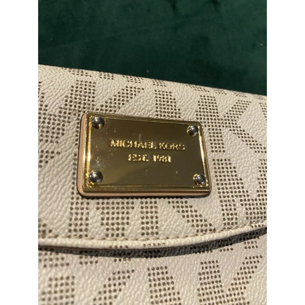Michael Kors Mindy Carryall Leather Large Wallet (35T8GTZE3B) Vanilla Jetset